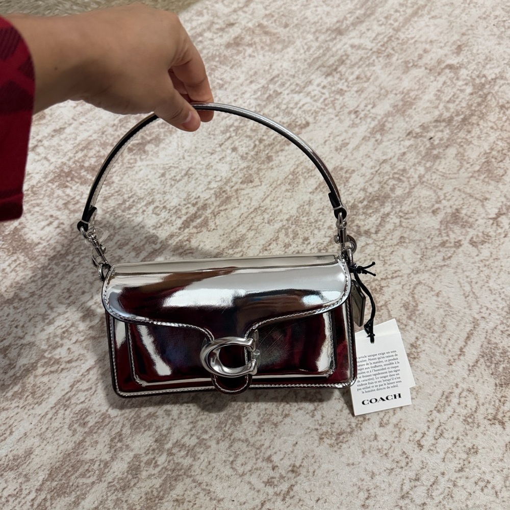 Tabby Shoulder Bag 20 In Metallic - Picture 4 of 16